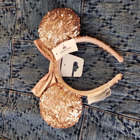 Disney Parks NWT rose gold sequin Minnie Mouse ears - Picture 2 of 2